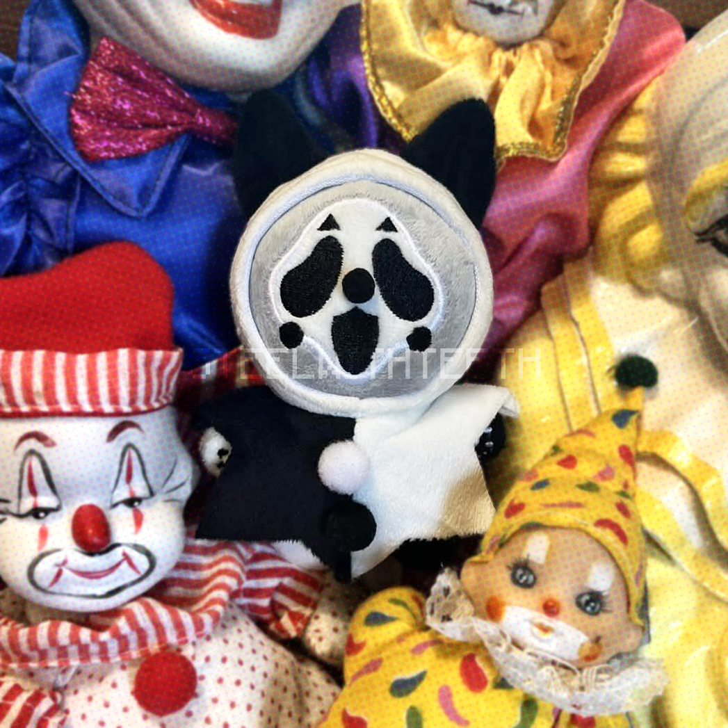 PREORDER] GHOSTCAT PLUSH KEYCHAIN V2: CLOWN – STEELWITHTEETH