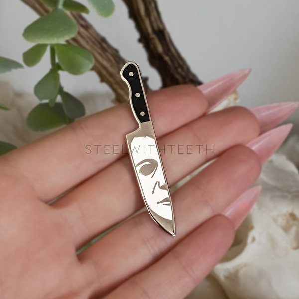 Slasher Knife Pin: Michael